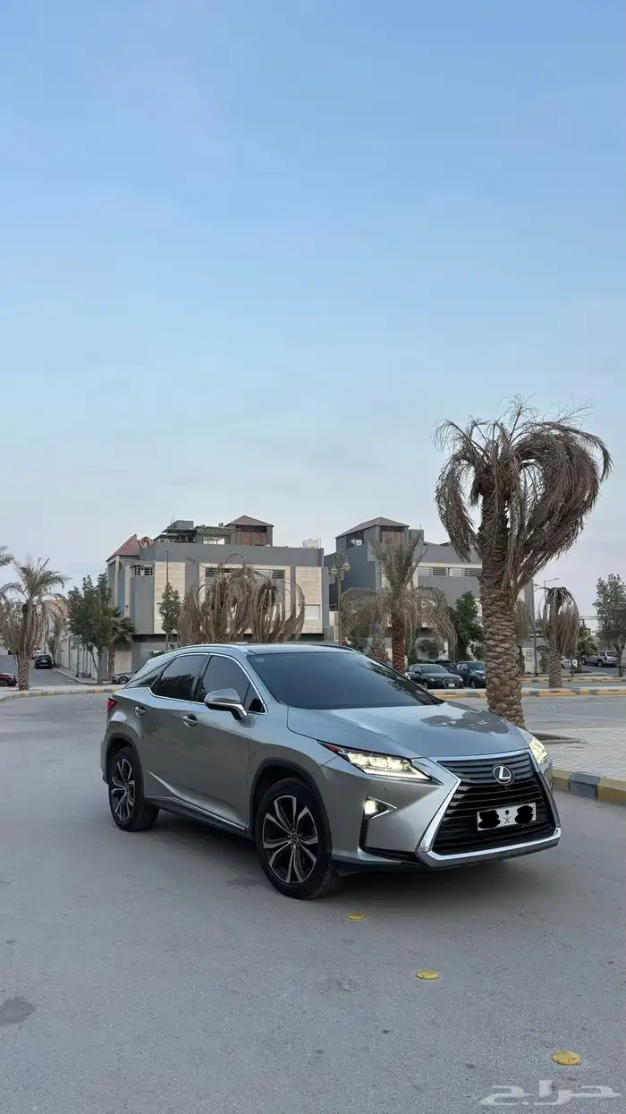 لكزس RX 2019 وارد عبداللطيف جميل بحالة الوكالة 0