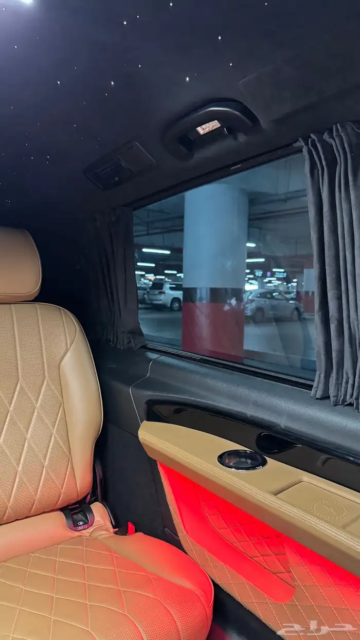 مرسيدس V class 2023 16