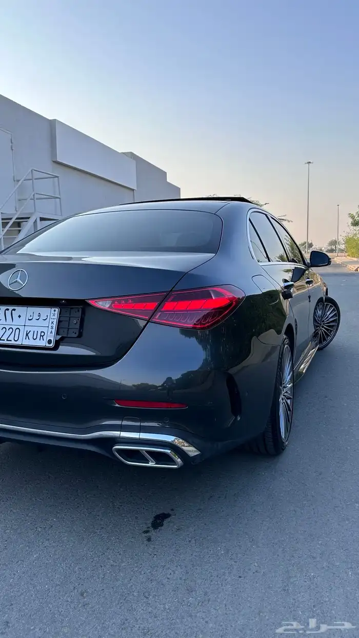 مرسيدس C300 2022 3