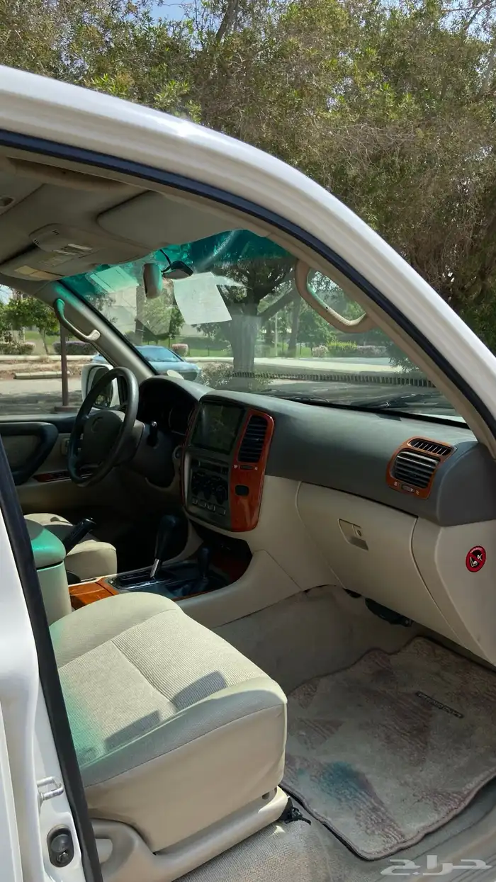 جيب لاندكروزر 17