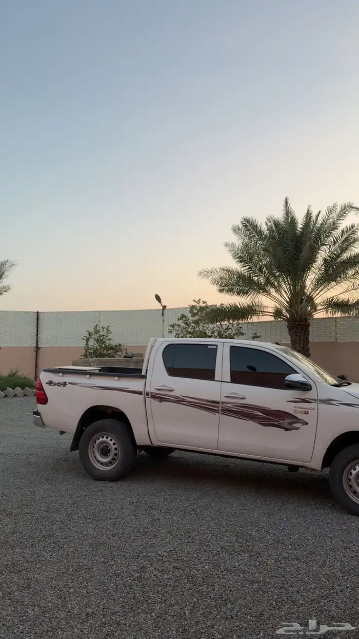 هايلكس 2023 ديزل دبل سلق ممشى 143 الف 1