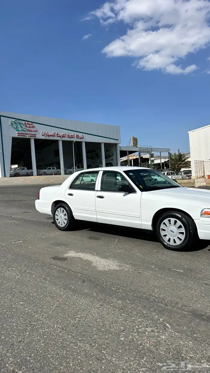 فورد كراون فكتوريا 2012 12