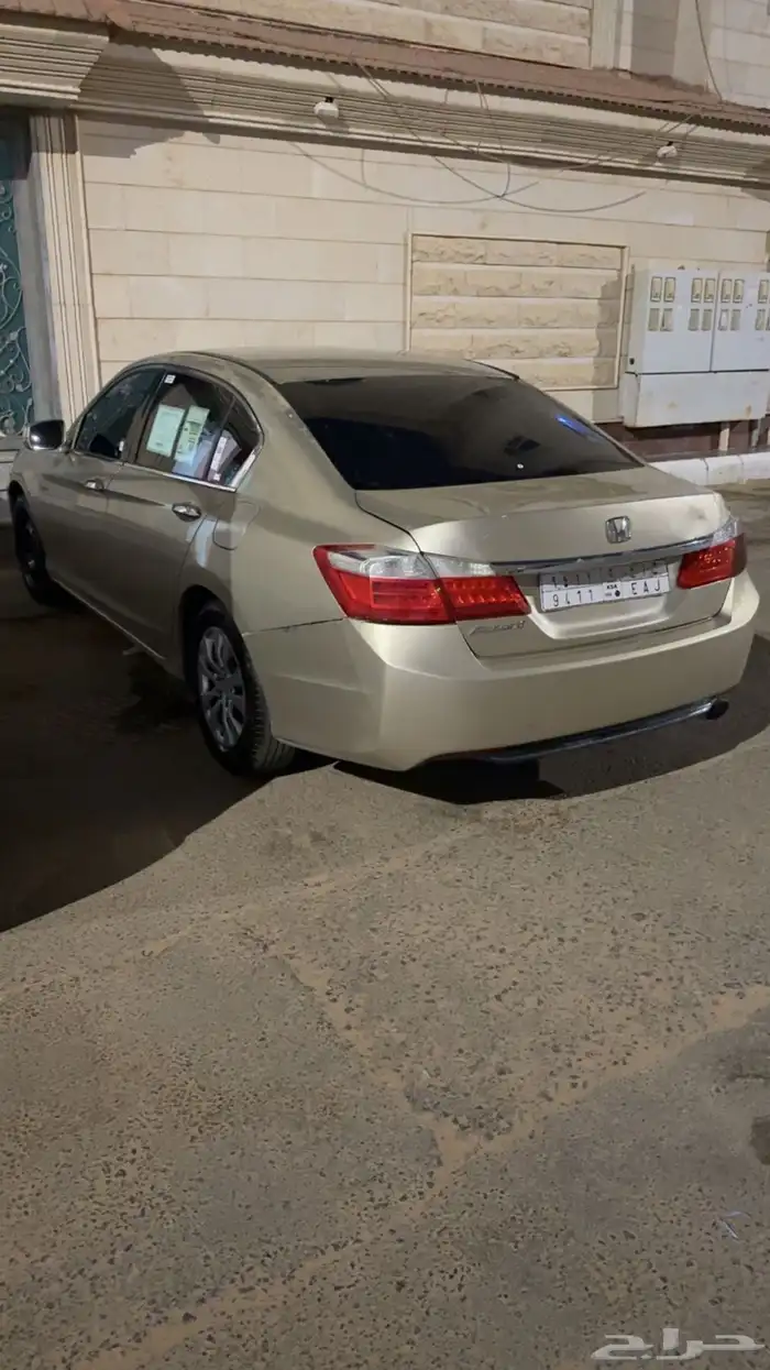 اكورد 2013 الموتر شيخ له معي 4 سنوات ماشي 300 و عليها 1