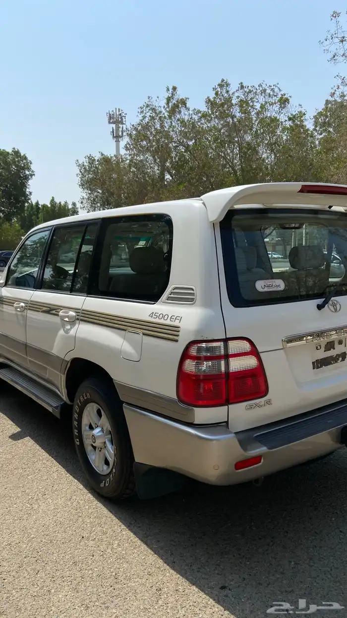 جيب لاندكروزر 7