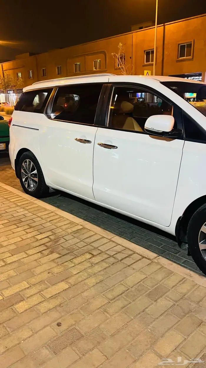 kia carnival 2016 diesel 0