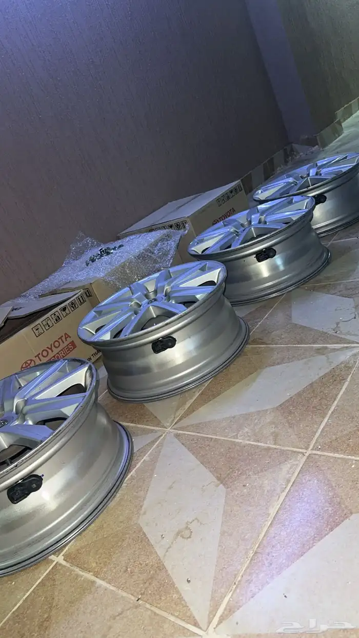 جنوط كامري 2019 2018 مع حساسات وصواميل والبلوف 1