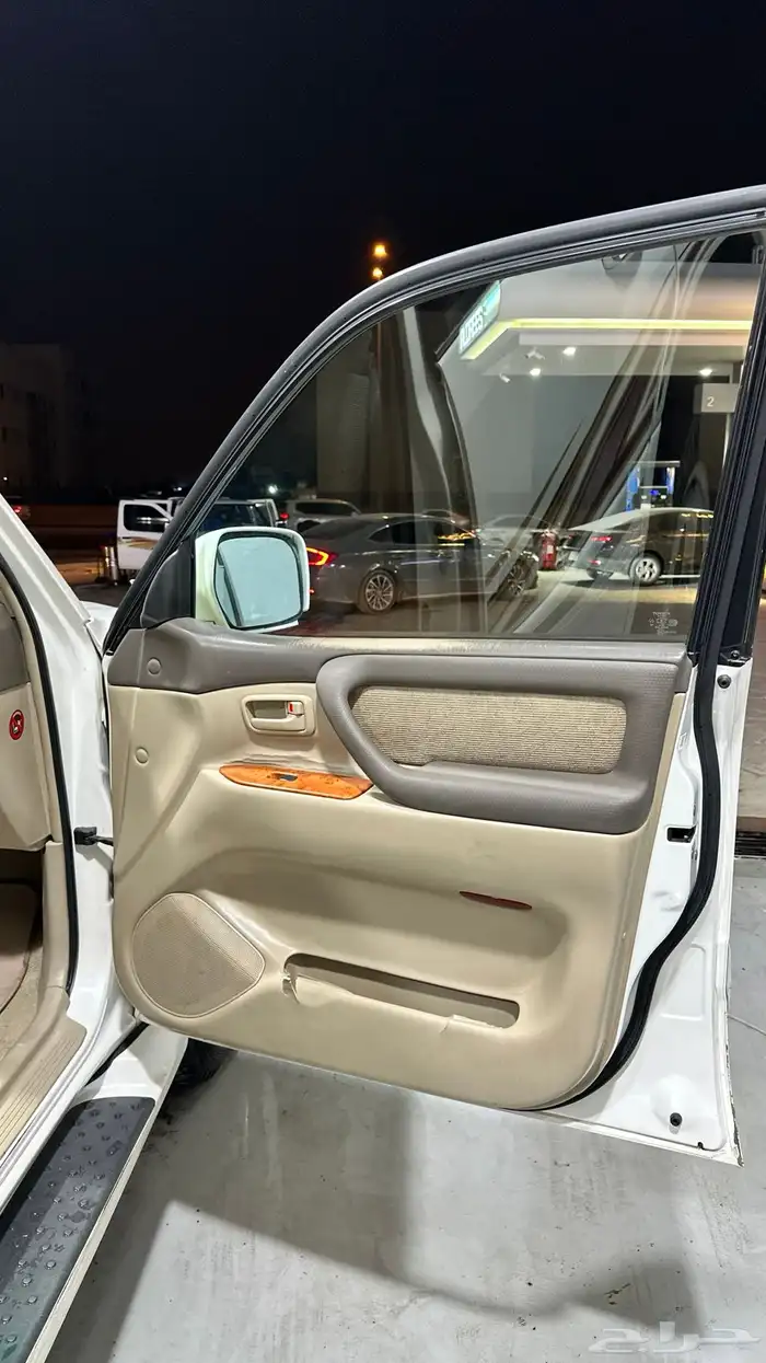 لاندكروزر 2006فل كامل قير عادي نظيف 11