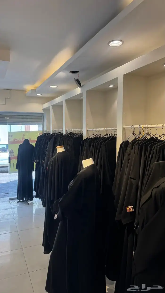 فساتين نسائية وعبايات للبيع تصفيه 4