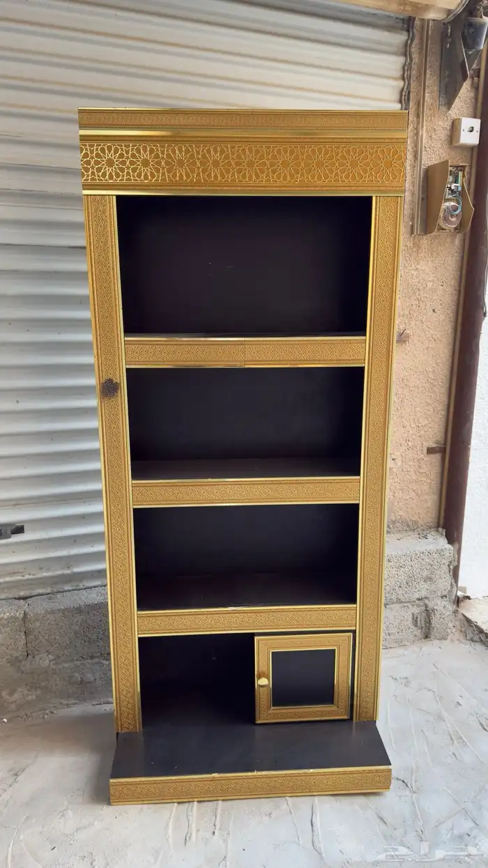 دولاب دلال نظيف وستارة وحده جديده 1