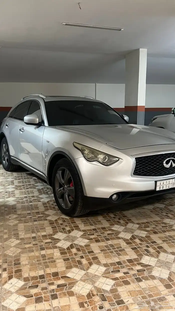 انفنتي FX 35 2009 مع لوحه مميزه د ر ع 1