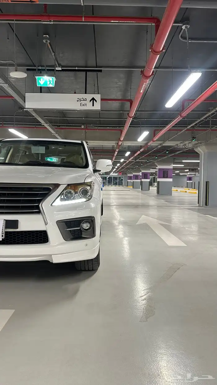 للبيع جيب لكزس فل كامل بريمي 2014 2