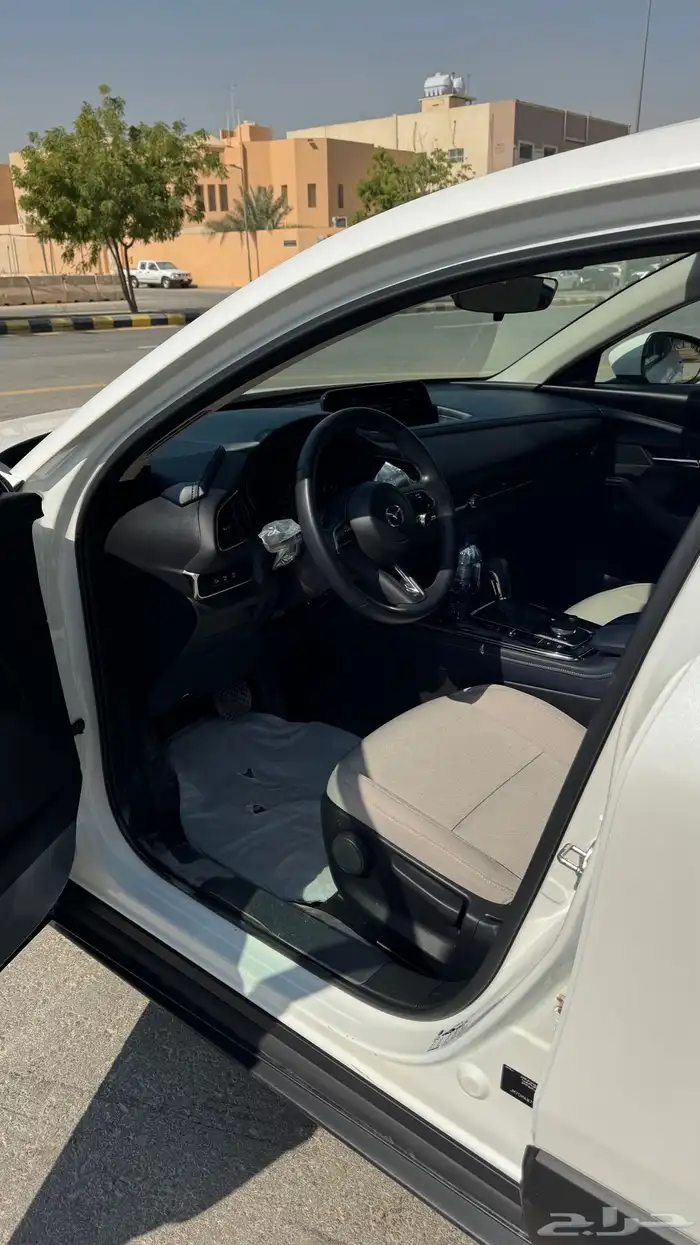 مازدا CX-30 نص فل موديل 2025 6