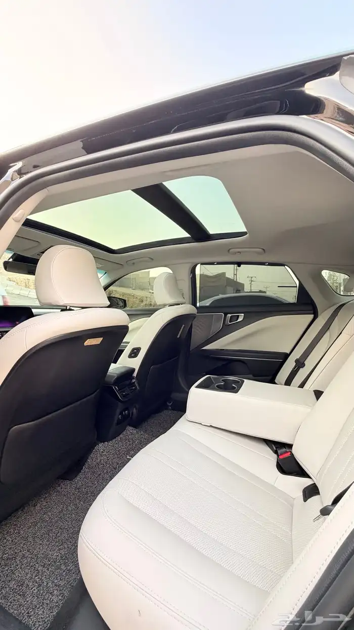 كيا K8 2022 ( بنزين ) فل كامل بنوراما بحالة الوكالة 17