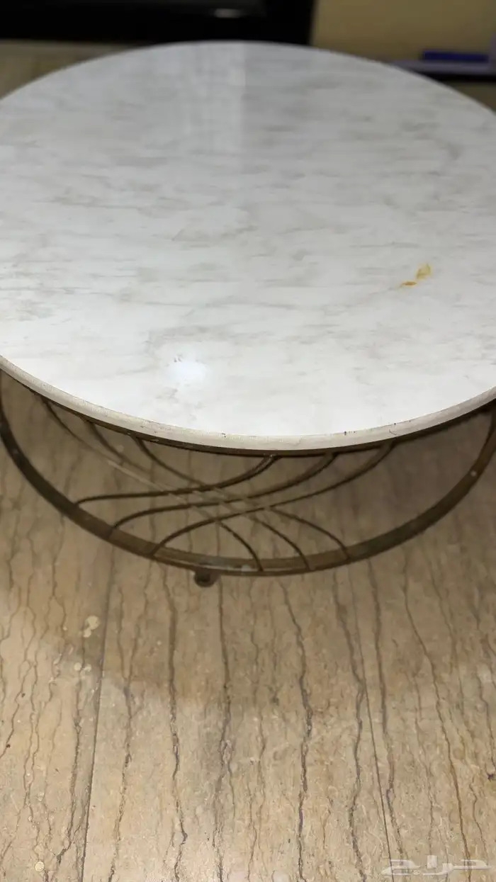 طاوله للبيع ب 60ريال 0