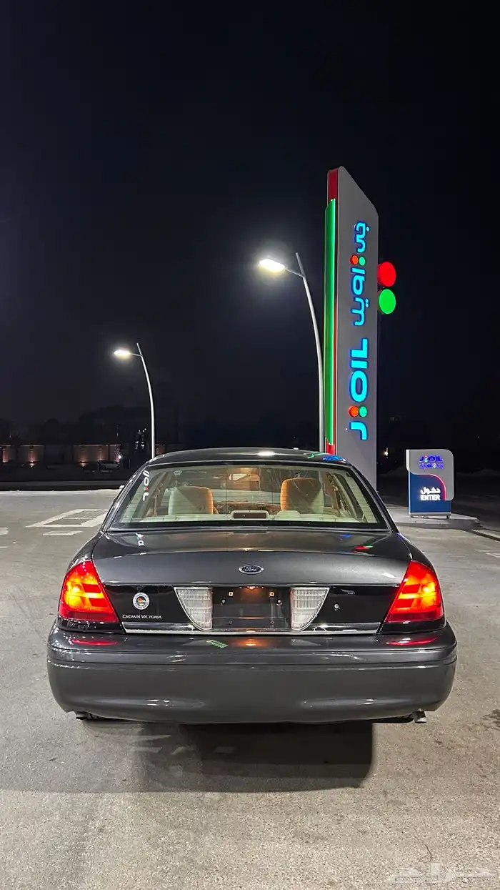 للبيع فورد فكتوريا 12 بوليسي مخزن عداد 38km لون نادر 2