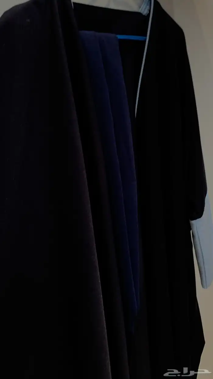 عباية كحلي وأزرق فاتح لبس ساعه واحده 3