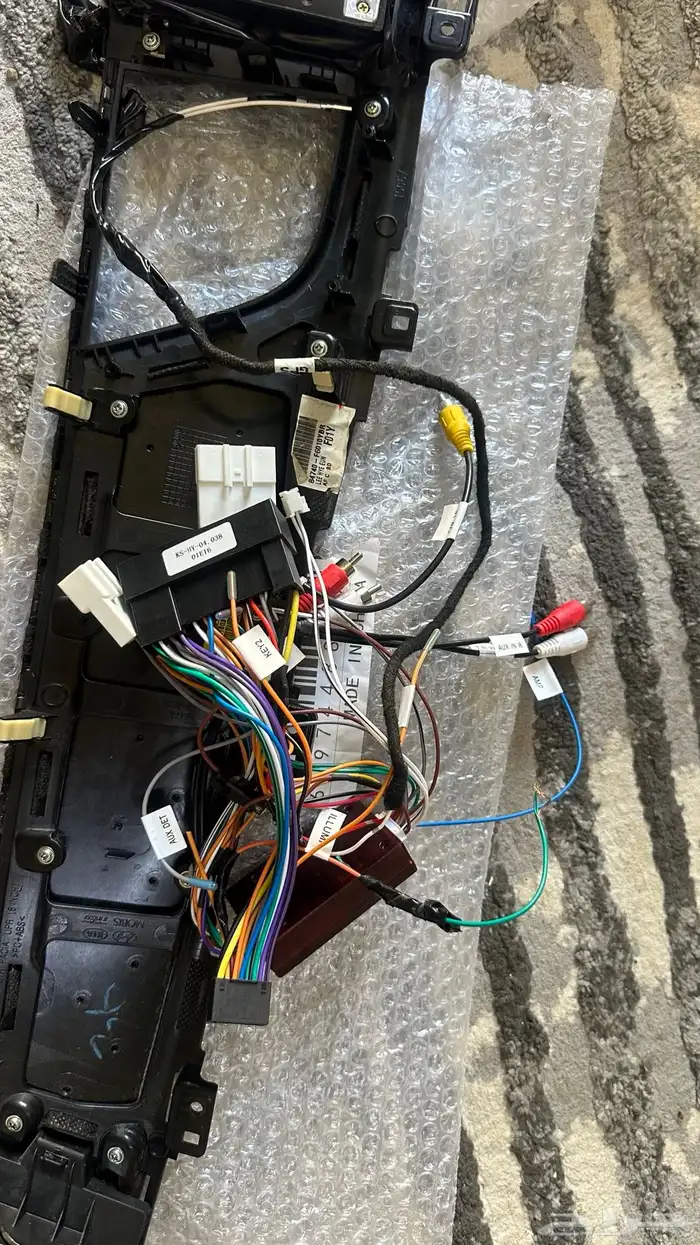 شاشة كدنزا مع ديكور وكاله تركب ع 2017 و 2018. 2