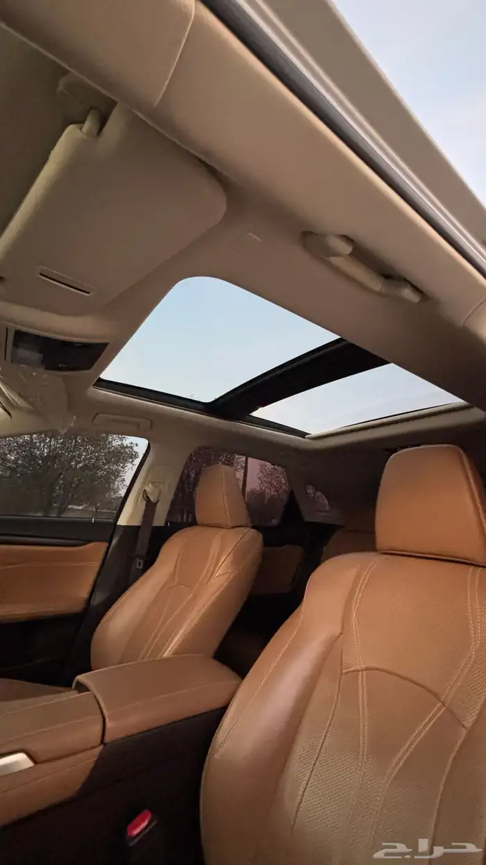 لكزس RX 2019 وارد عبداللطيف جميل بحالة الوكالة 9