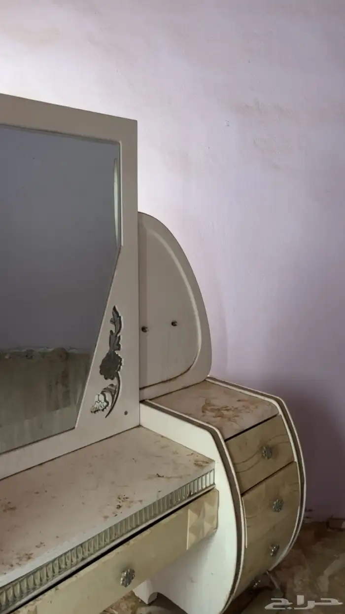 دولاب وتسريحه 1