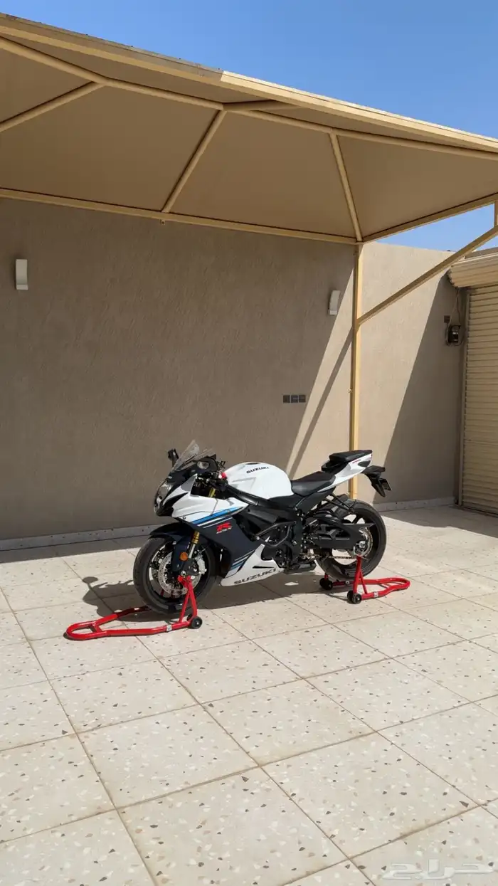 سوزوكي 750 2023 0