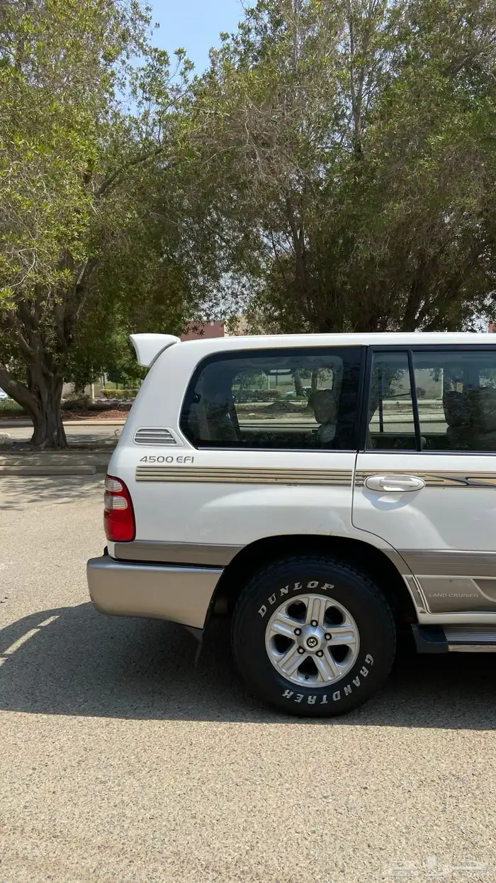 جيب لاندكروزر 21