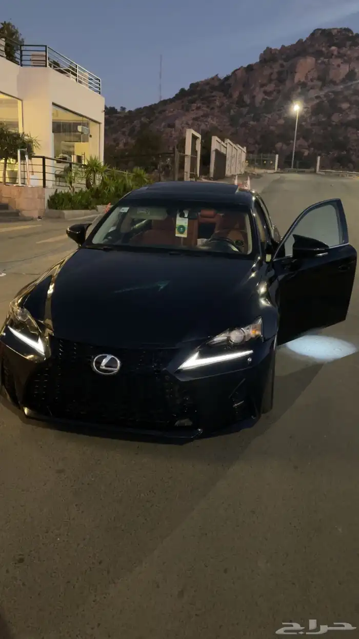 لكزس is(350)2015 فل كامل 0
