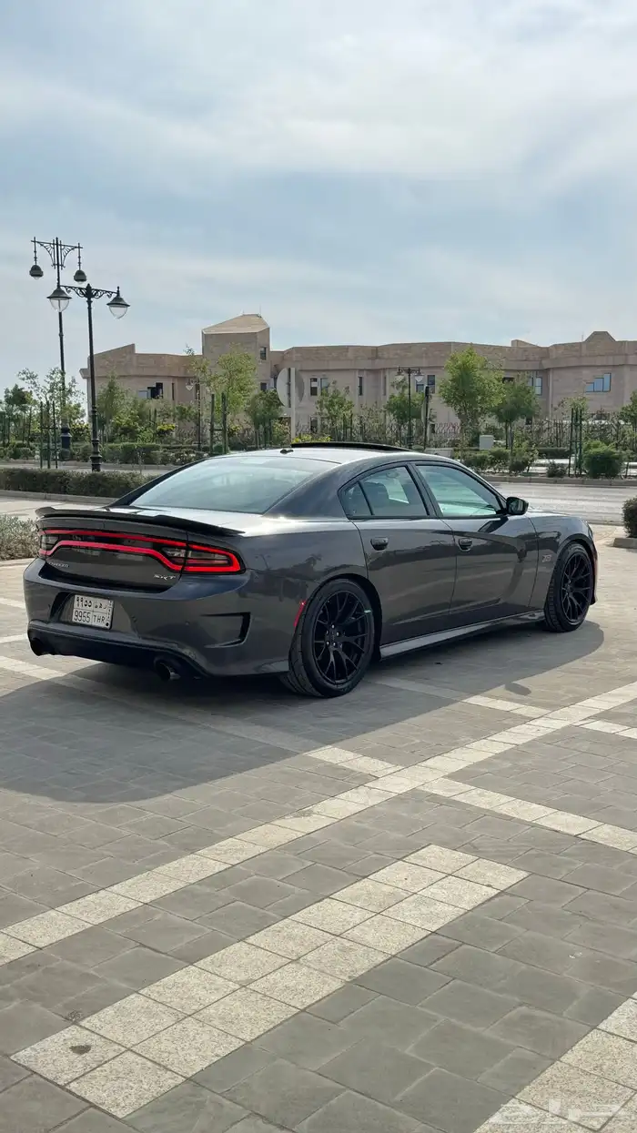 تشارجر SRT مالك أول من الوكاله 10