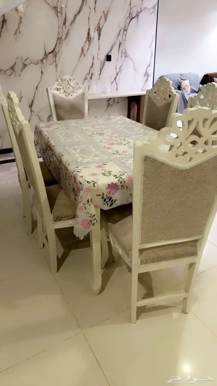 طاولة طعام 6 اشخاص 0