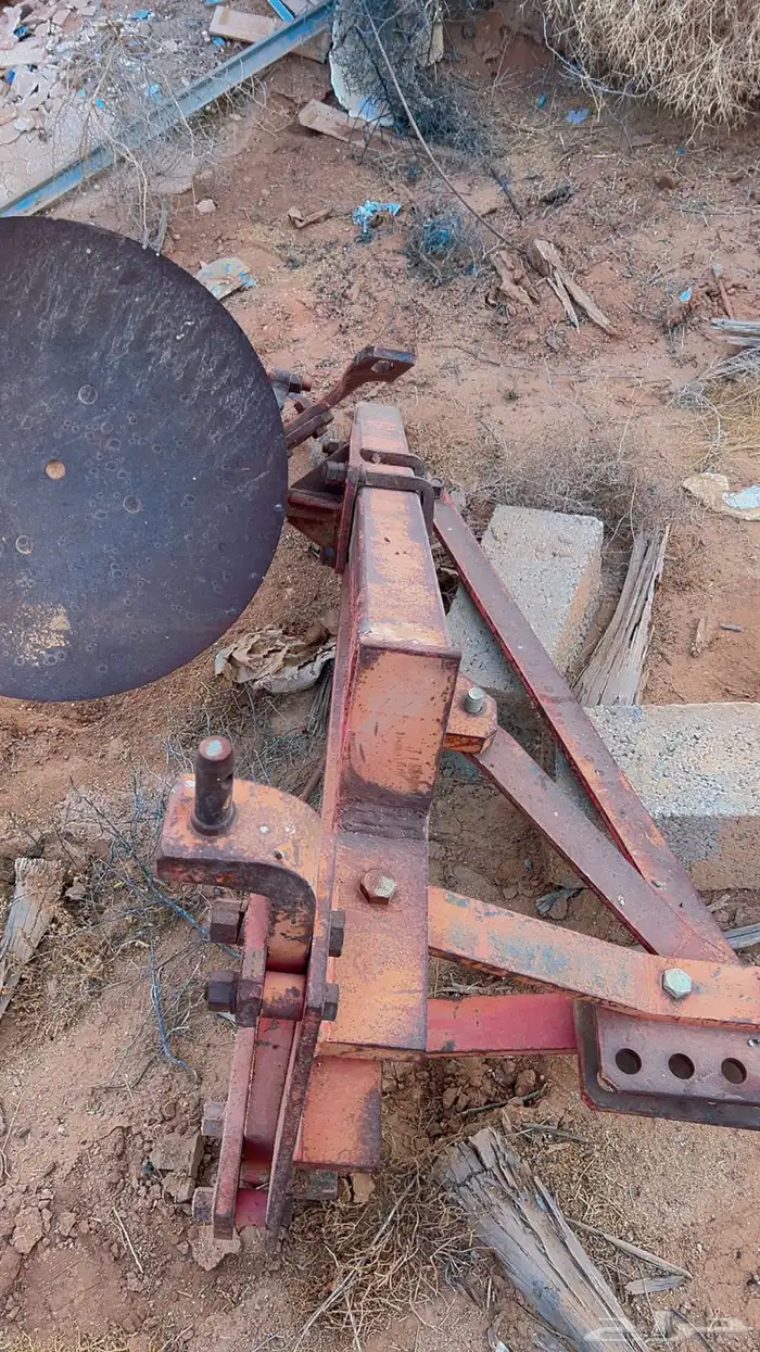 مسحاة او جراف حراثة 0