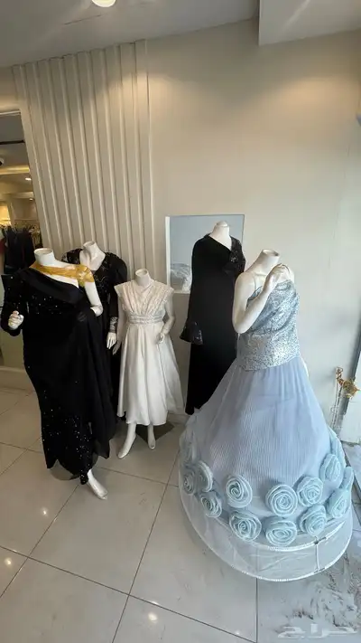 فساتين نسائية وعبايات للبيع تصفيه index