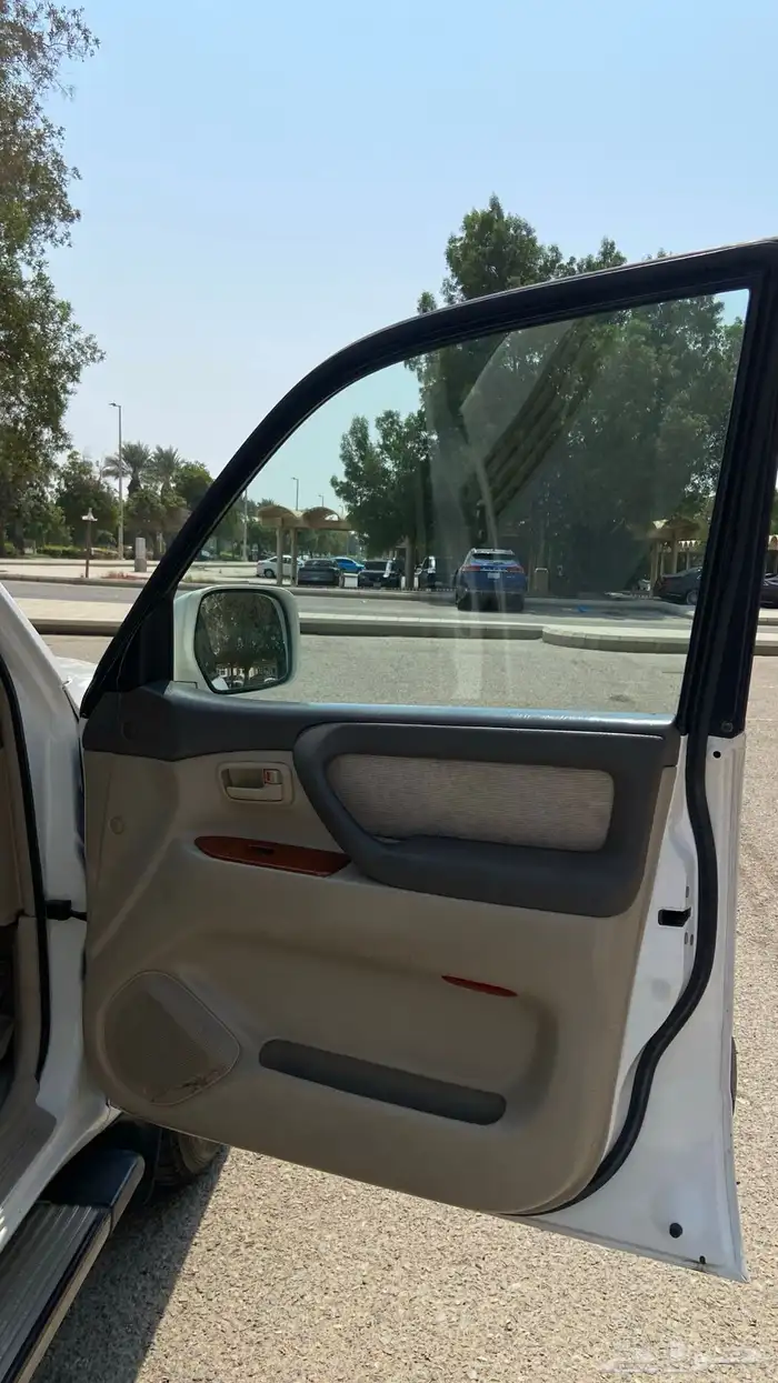 جيب لاندكروزر 19