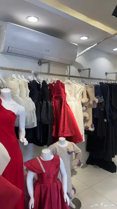 فساتين نسائية وعبايات للبيع تصفيه index