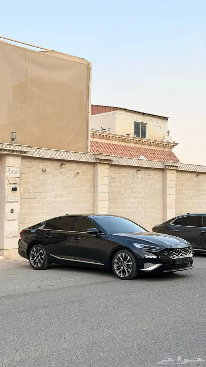 كيا K8 2022 ( بنزين ) فل كامل بنوراما بحالة الوكالة 3