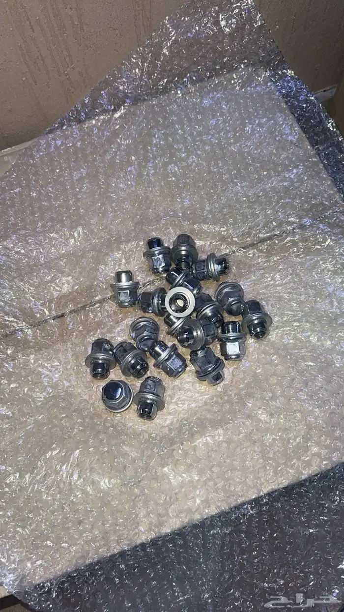 جنوط كامري 2019 2018 مع حساسات وصواميل والبلوف 6