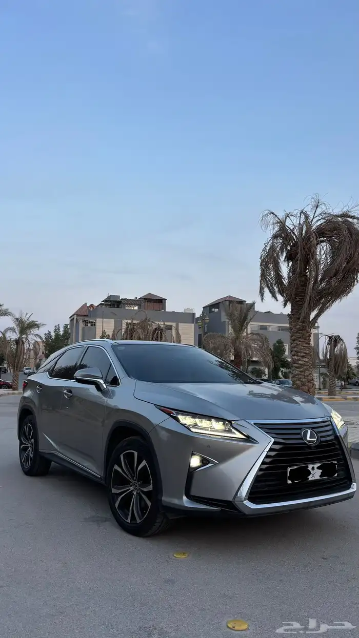 لكزس RX 2019 وارد عبداللطيف جميل بحالة الوكالة 3