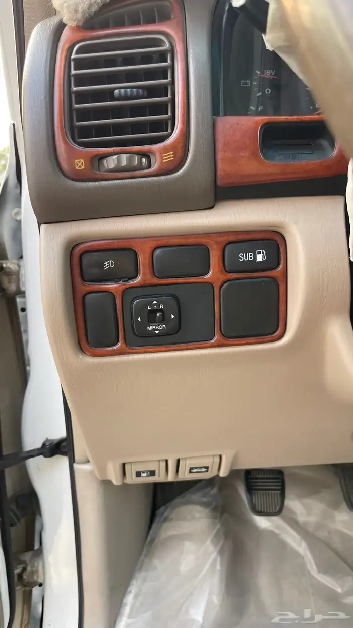 جيب لاندكروزر 7