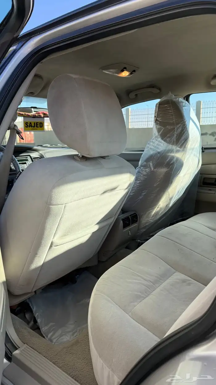 فورد فكتوريا 2011 12