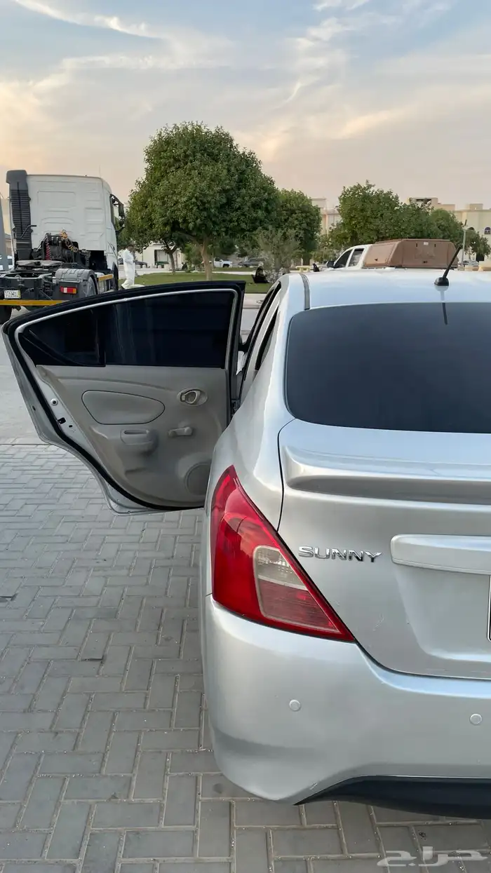 نيسان صني 2019 للبيع 11