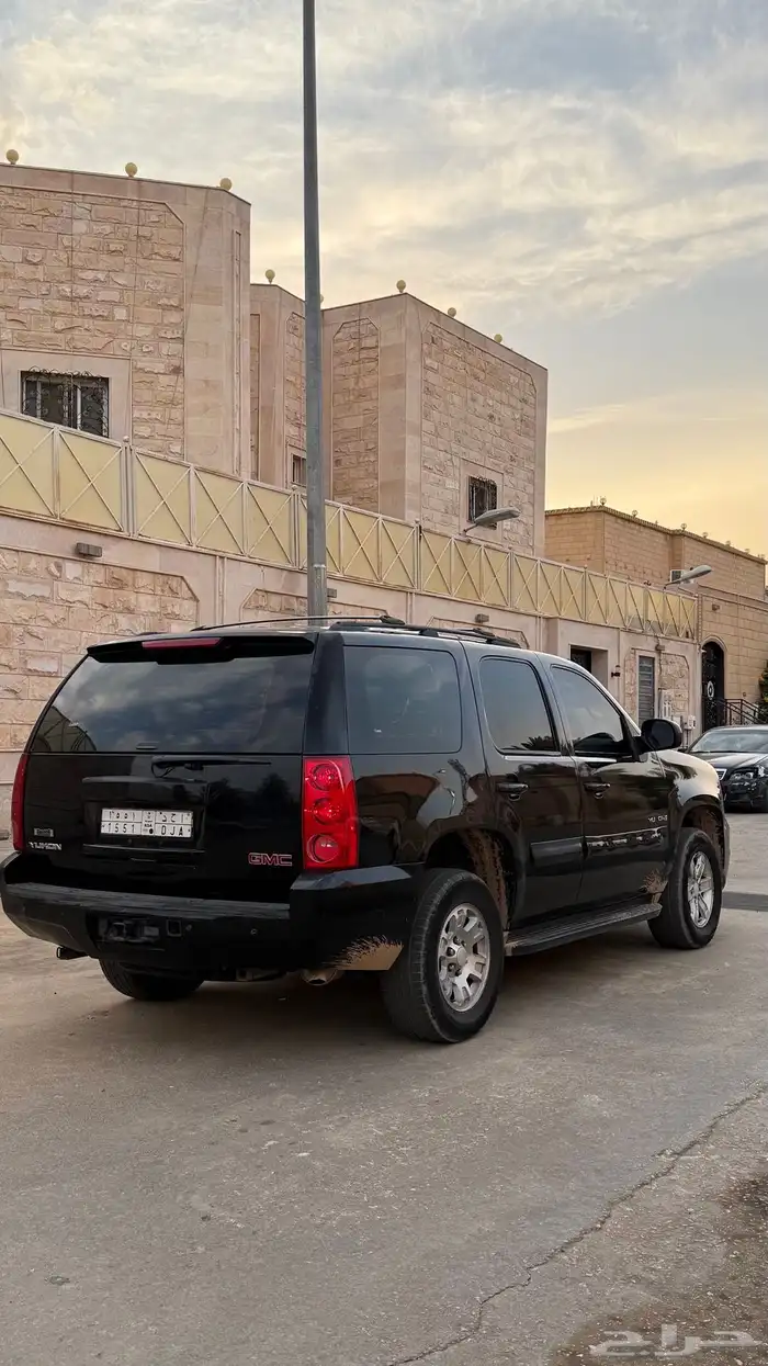 يوكن 2008 يحمل لوحه مميزه 5