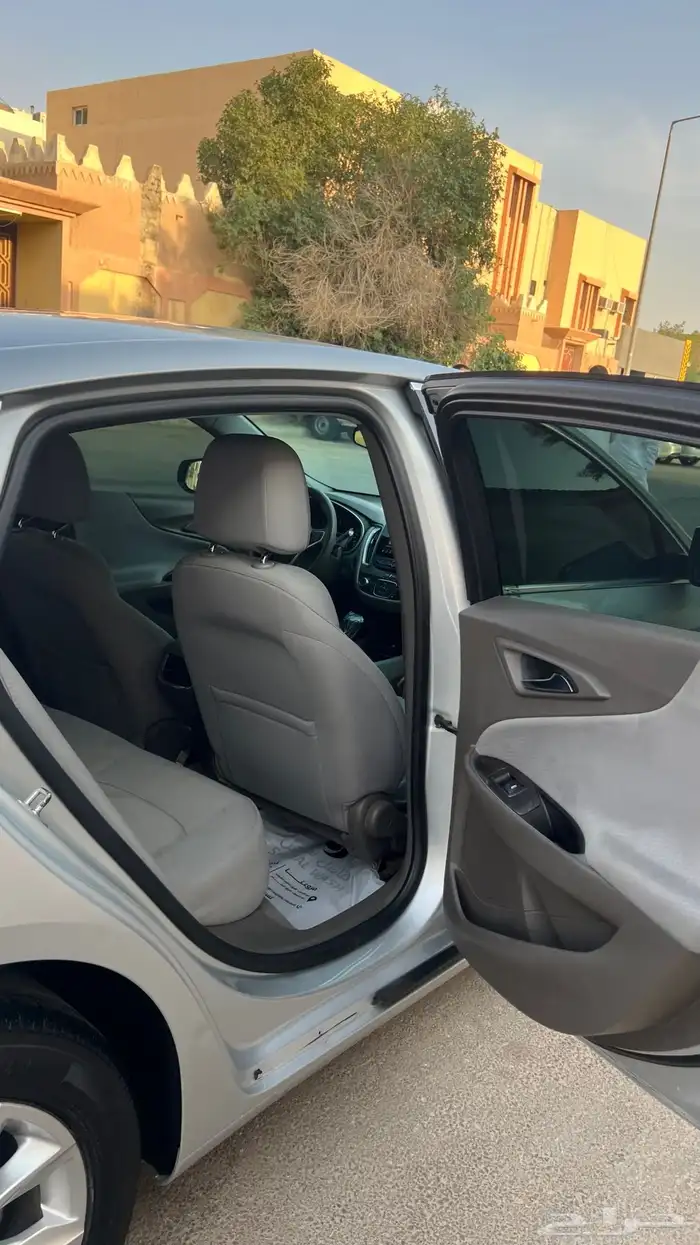 للبيع ماليبو 2021 فضي شيفروليه ستاندر 12