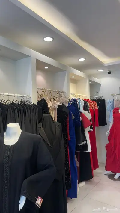 فساتين نسائية وعبايات للبيع تصفيه index