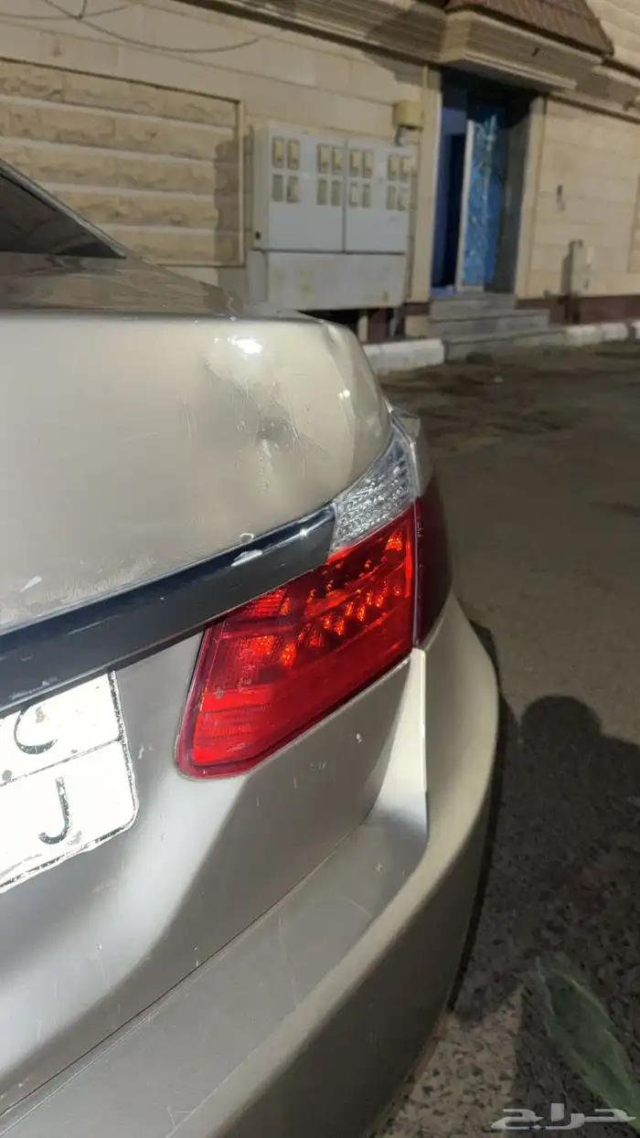 اكورد 2013 الموتر شيخ له معي 4 سنوات ماشي 300 و عليها 2