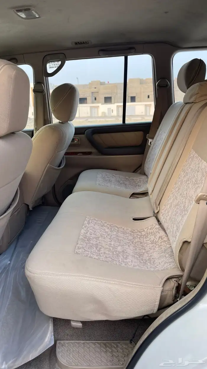 جيب لاندكروزر 8
