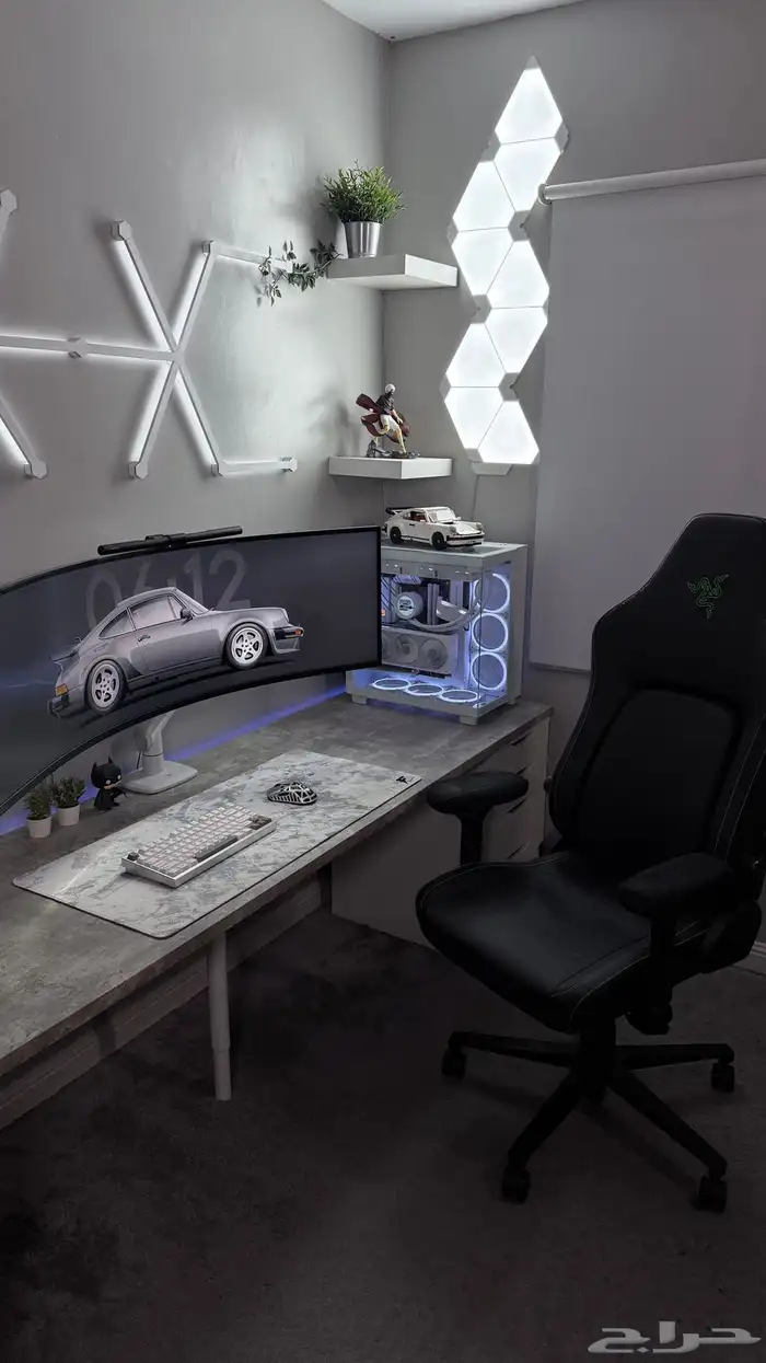 كرسي قيمينق من ريزر 0