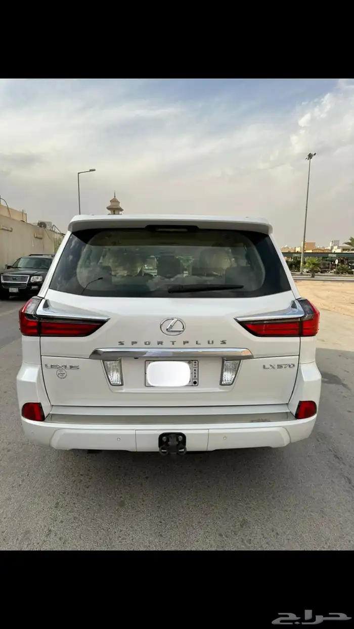 للبيع لكزس 2016 بريمي 24