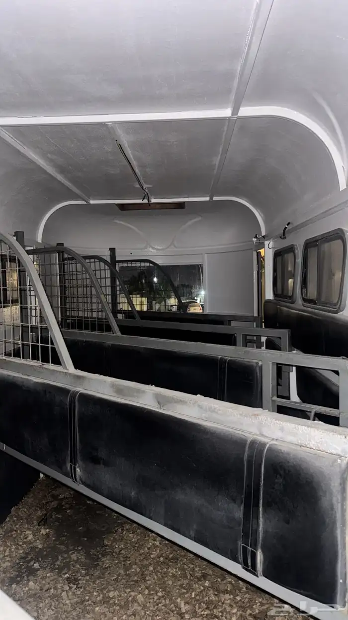 عربه نقل خيل مستورده وخفيفه تحمل 4 روس للبيع 2