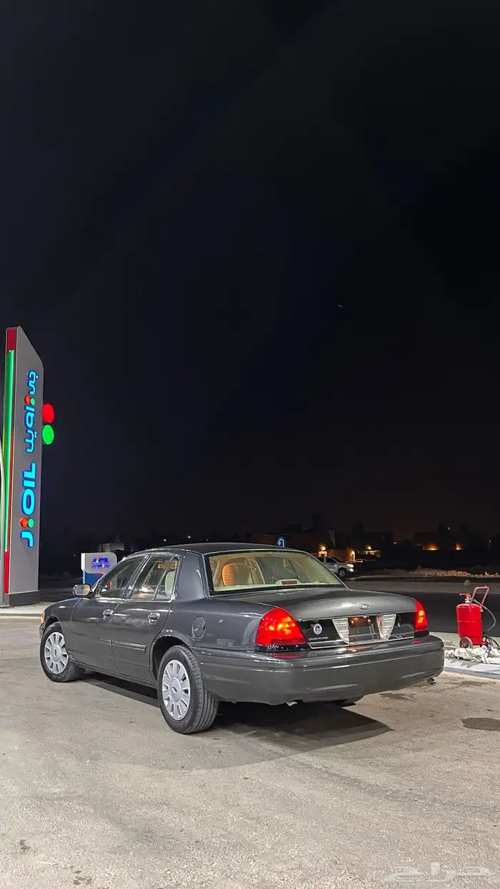 للبيع فورد فكتوريا 12 بوليسي مخزن عداد 38km لون نادر 1