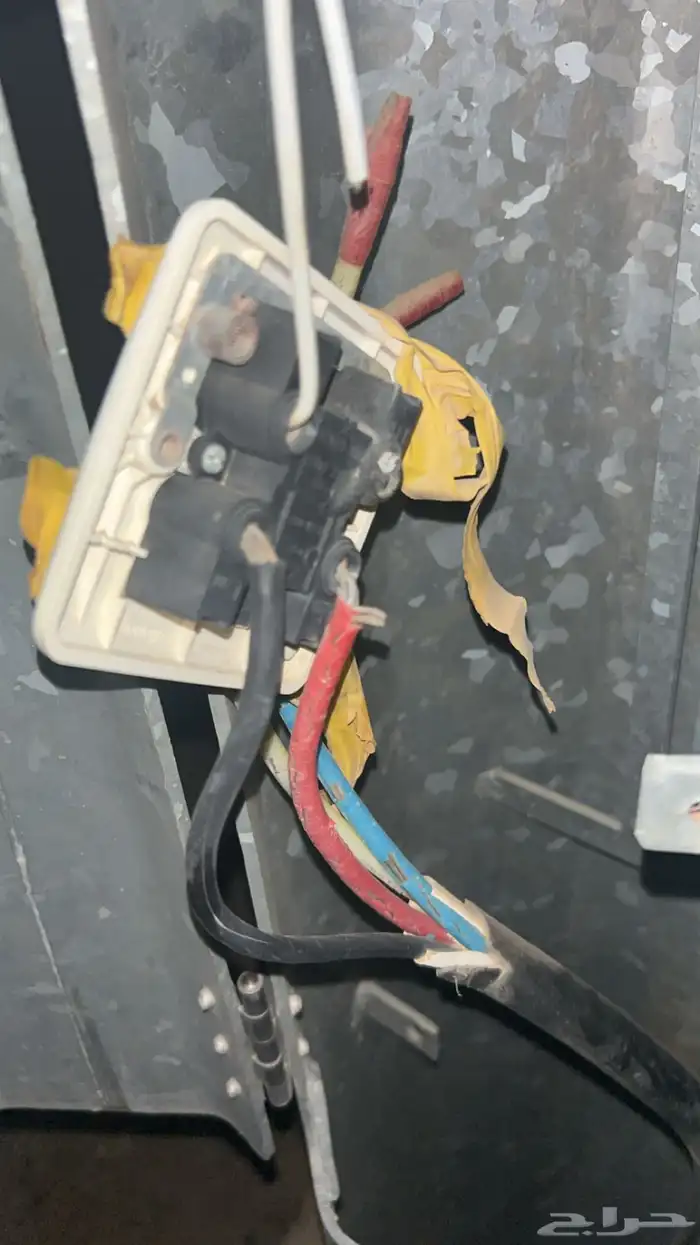 كيبل كهرب نحاس 4 خطوط كل سلك تقريبا  10 ملي 0