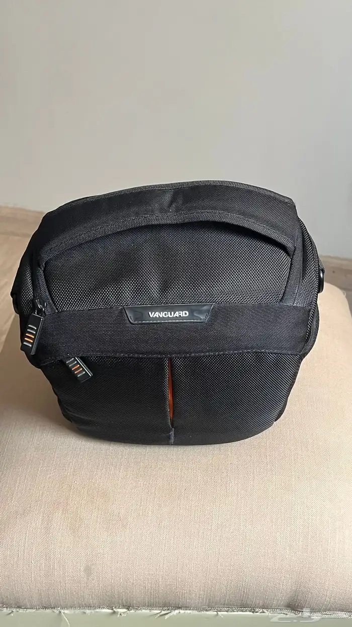 للبيع كاميرا كانون دي 500 مع عدسات 1