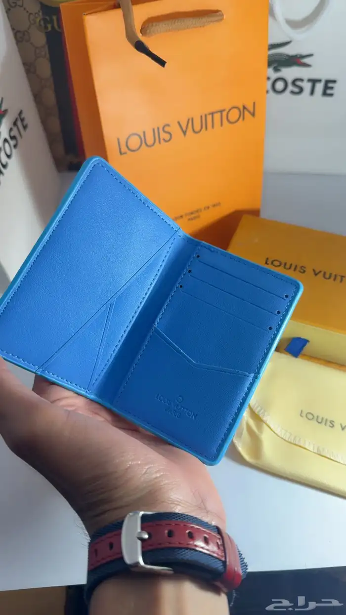 محافظ لويس فاتون 1